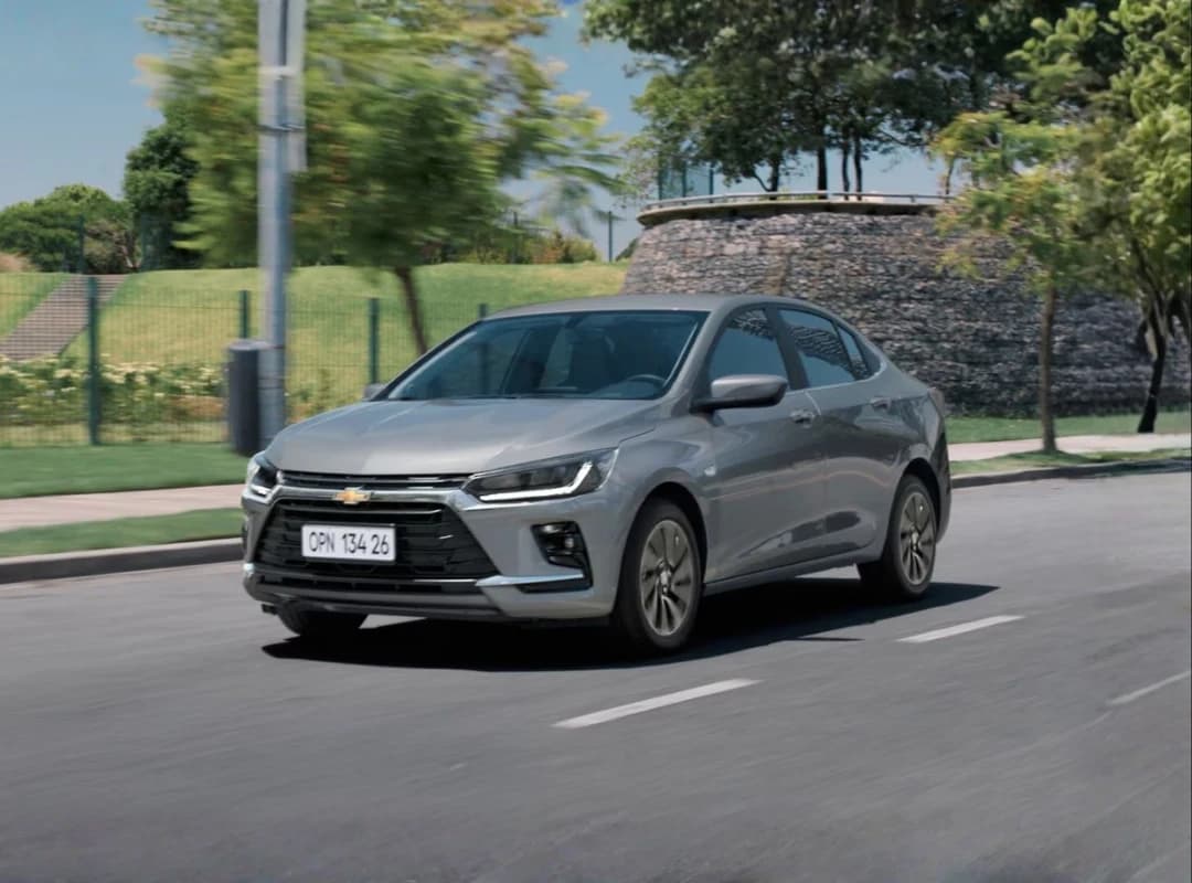 Chevrolet Onix Plus — imagen 1 de 2
