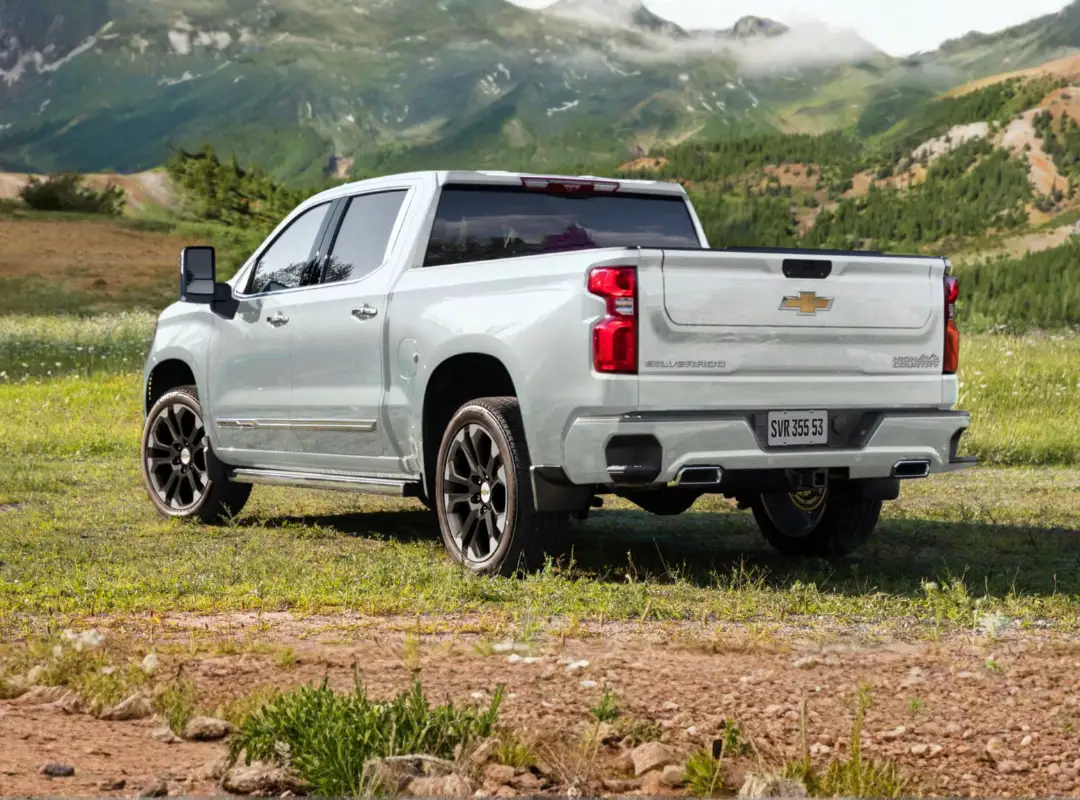 Chevrolet Silverado — imagen 2 de 2